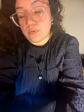 VanesssaMilf  online show from March 3, 2026, 1:12 am