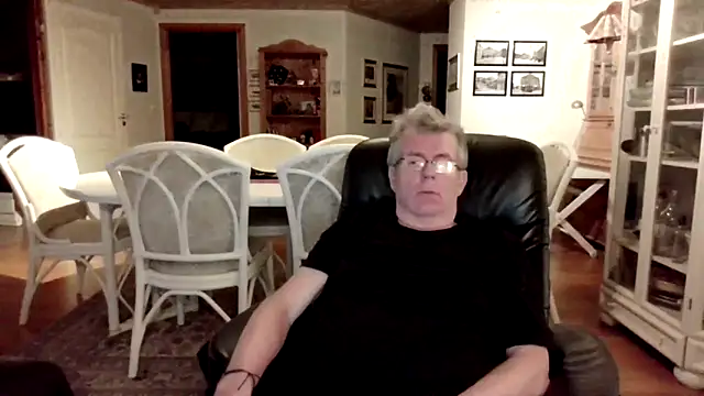 Mortimer Orawan online show from February 3, 2026, 5:51 pm