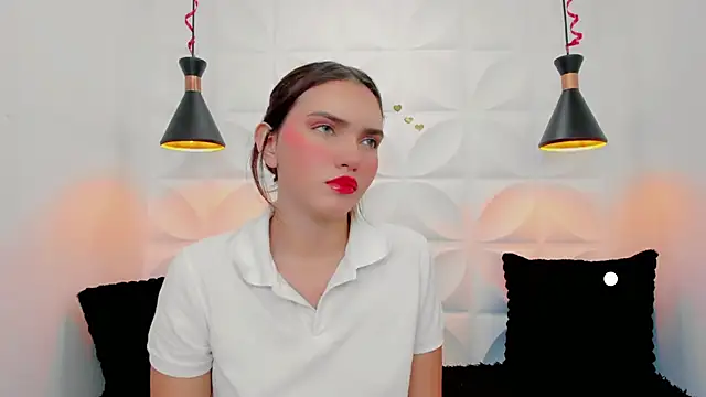 valeriecute18 online show from February 17, 2026, 8:04 pm