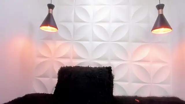 valeriecute18 online show from March 26, 2026, 11:32 pm