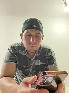 Snapshot of DarkOnebaki- chatting on December 15, 2025, 5:23 am DarkOnebaki- online show from December 15, 2025, 5:23 am