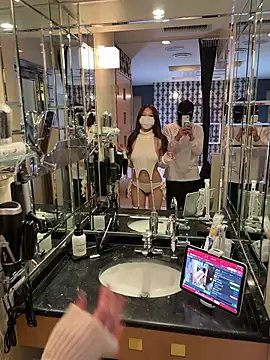  noanyan  online show from April 17, 2026, 12:30 pm