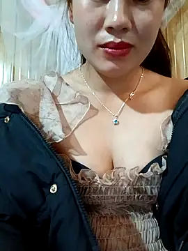 mayni012314 online show from December 21, 2025, 6:20 am