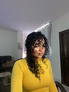 ladulcemary  online show from June 4, 2026, 7:09 pm