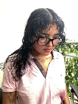 ladulcemary  online show from June 8, 2026, 7:58 pm