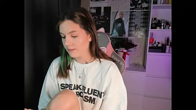 NikkieKitty online show from January 17, 2026, 1:27 pm