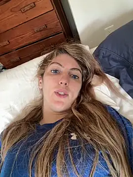 Snapshot of CelestialRuby chatting on November 9, 2025, 4:27 pm CelestialRuby online show from November 9, 2025, 4:27 pm