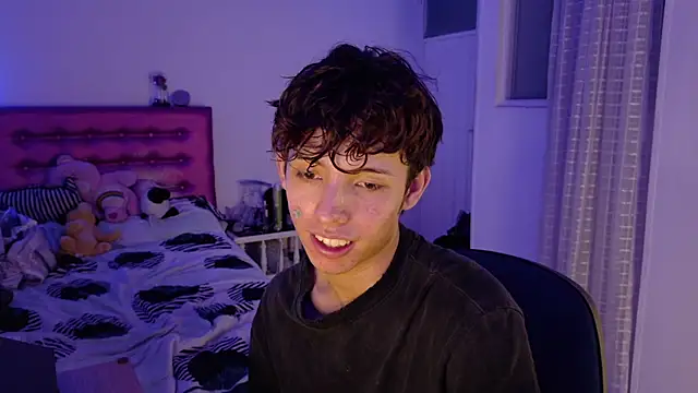 Dani Dancer online show from April 12, 2026, 11:10 pm