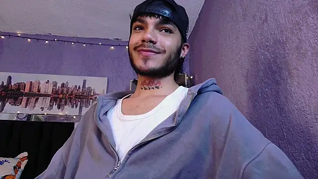 kingdani hot online show from December 15, 2025, 3:11 am