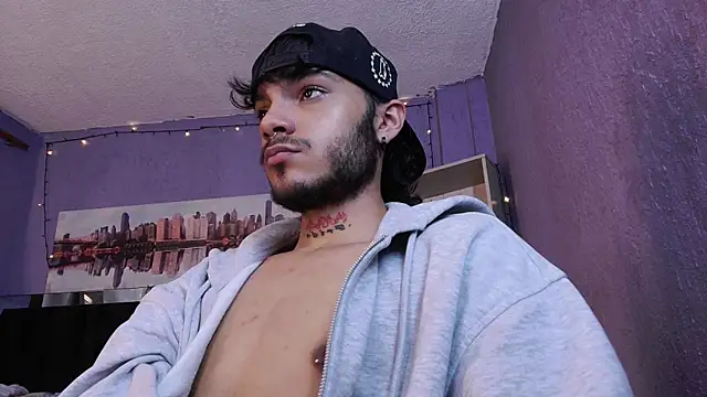 kingdani hot online show from December 18, 2025, 3:01 am