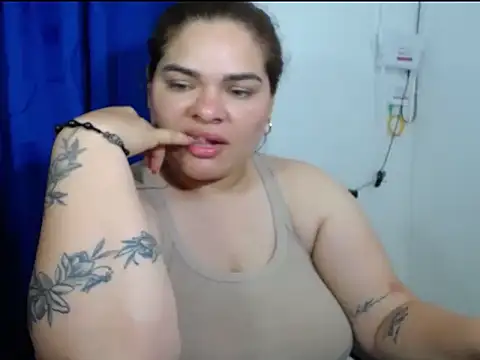 NinaFuentes2X online show from June 11, 2026, 3:26 am