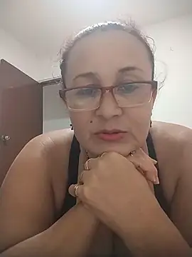 Nini Love  online show from March 5, 2026, 1:23 am