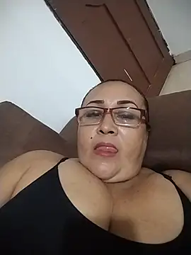 Nini Love  online show from April 10, 2026, 3:34 am