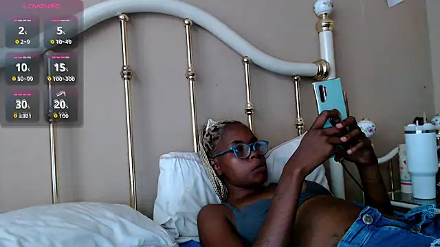 Snapshot of xSATIVAx chatting on January 19, 2026, 2:32 pm xSATIVAx online show from January 19, 2026, 2:32 pm