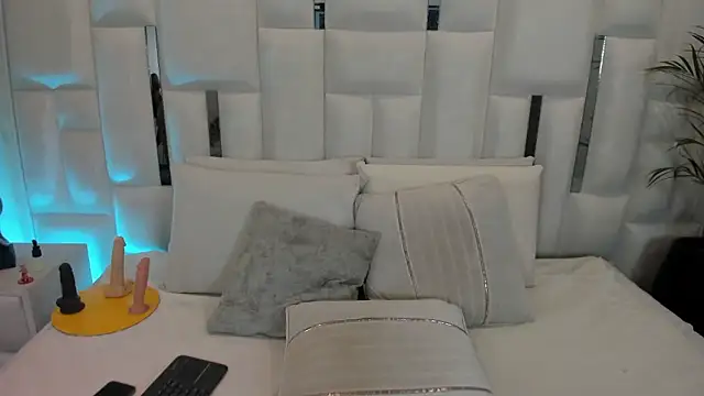 Im TaraBlack online show from January 14, 2026, 3:34 am