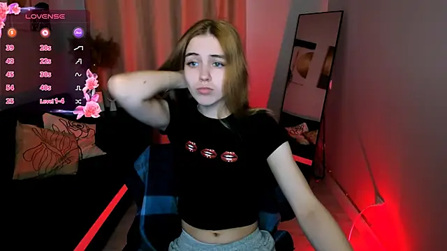 Bella xBaby online show from April 14, 2026, 1:50 pm