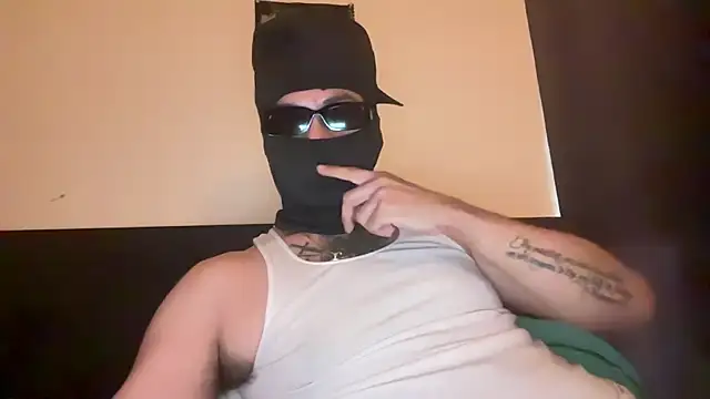 Snapshot of angelblanco chatting on April 28, 2026, 10:59 pm angelblanco online show from April 28, 2026, 10:59 pm