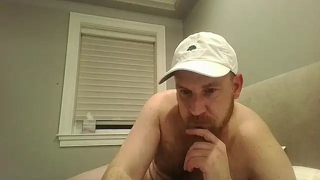 Snapshot of BeefyNcloudy chatting on December 22, 2025, 2:19 am BeefyNcloudy online show from December 22, 2025, 2:19 am