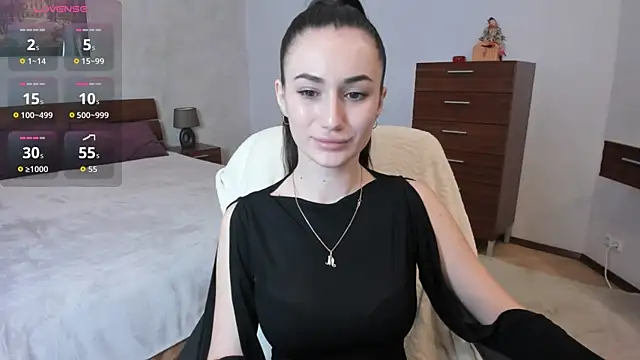 MiraaLes online show from February 17, 2026, 2:13 pm