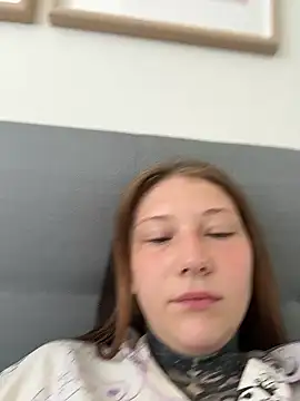 FionaMurr online show from January 9, 2026, 2:25 am