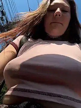 FionaMurr online show from March 11, 2026, 2:28 am