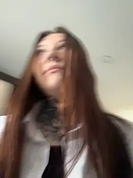 FionaMurr online show from June 8, 2026, 1:50 am