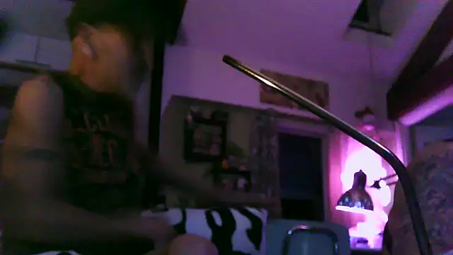 4skinlvrI online show from March 13, 2026, 9:32 pm