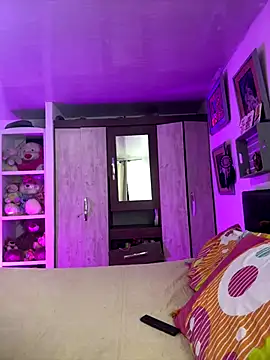 Snapshot of Aurora_Dolce chatting on December 16, 2025, 3:11 am Aurora Dolce online show from December 16, 2025, 3:11 am