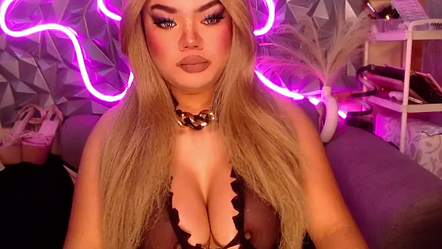 AlwaysHornyMia online show from January 13, 2026, 11:26 am