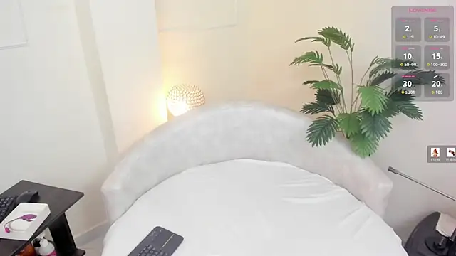 Nikki Karter online show from March 25, 2026, 11:49 am