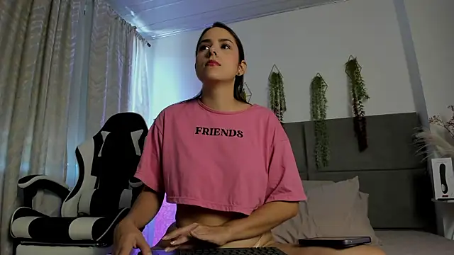 JulietaSnow online show from March 14, 2026, 4:45 pm