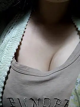 Snapshot of neko-nancy chatting on February 1, 2026, 4:22 am neko-nancy online show from February 1, 2026, 4:22 am