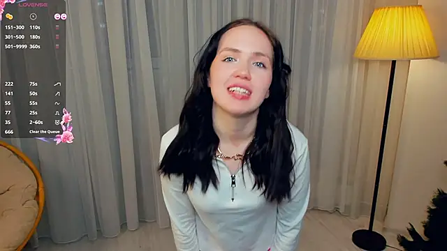 LenaKurpiel online show from January 10, 2026, 3:58 pm