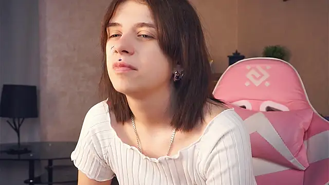 IleanaPishko online show from January 9, 2026, 8:06 am