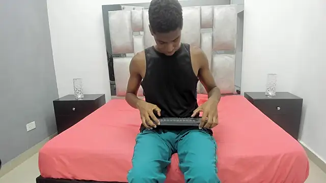 Snapshot of khris__evans chatting on April 10, 2026, 11:26 am khris evans online show from April 10, 2026, 11:26 am