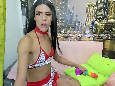 estefani robles online show from December 20, 2025, 11:23 pm