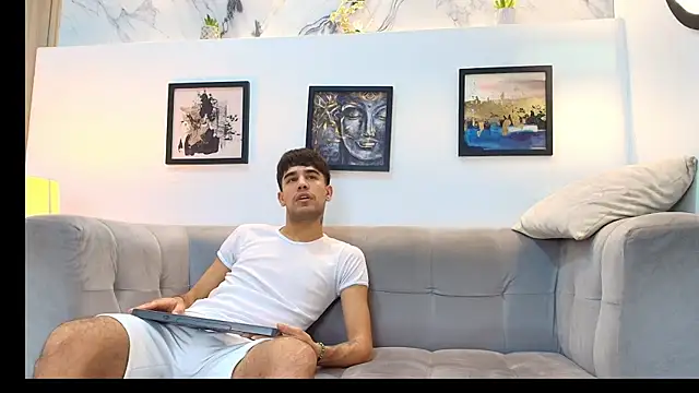 Snapshot of YOUNG_GUYS1 chatting on June 11, 2026, 7:17 am YOUNG GUYS1 online show from June 11, 2026, 7:17 am