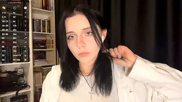 Eva blo0m online show from January 14, 2026, 6:57 pm