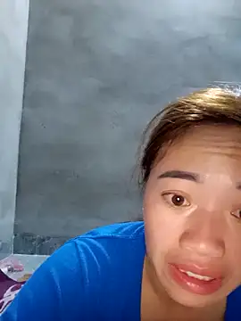 Snapshot of little-effy chatting on December 22, 2025, 10:07 pm little-effy online show from December 22, 2025, 10:07 pm