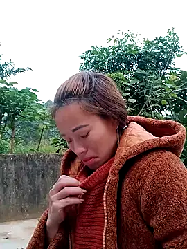 Snapshot of little-effy chatting on January 13, 2026, 12:49 am little-effy online show from January 13, 2026, 12:49 am