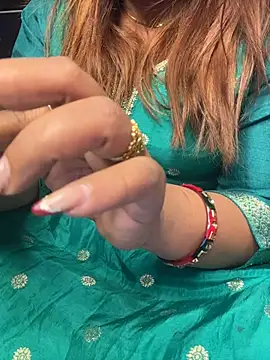 butterflyslay online show from February 7, 2026, 2:43 pm