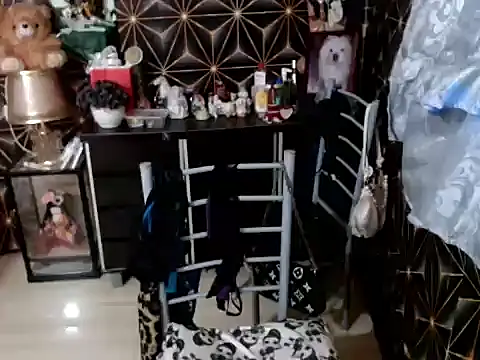 Snapshot of SadisticQueenTS chatting on January 19, 2026, 2:10 pm SadisticQueenTS online show from January 19, 2026, 2:10 pm