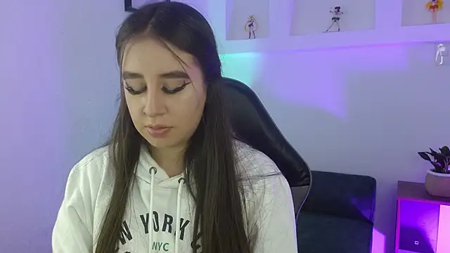 Cherylloviing  online show from December 22, 2025, 12:13 pm