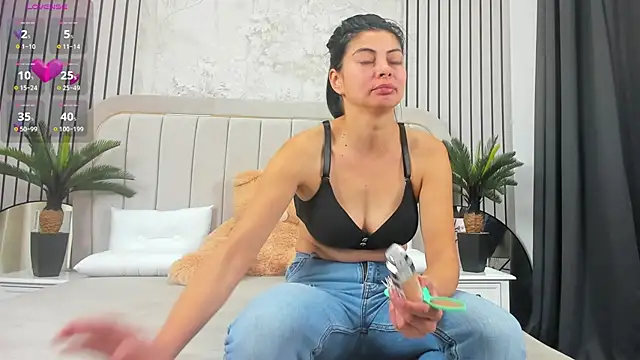 DaryaRee online show from January 16, 2026, 5:44 am