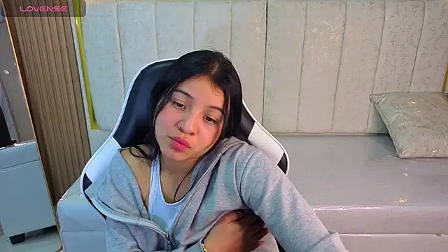 Sofi Adams Tx online show from December 17, 2025, 1:39 pm