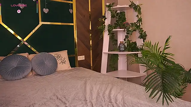 MollyyMayy online show from March 2, 2026, 12:23 pm