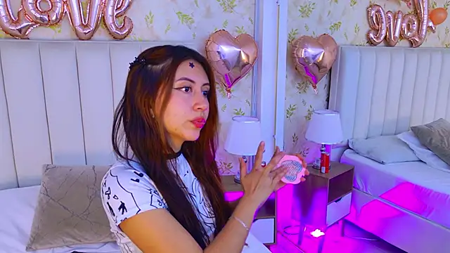 Celeste Clarke online show from February 13, 2026, 7:54 pm