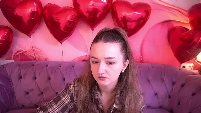 CyrenaLuxe online show from February 11, 2026, 1:16 pm