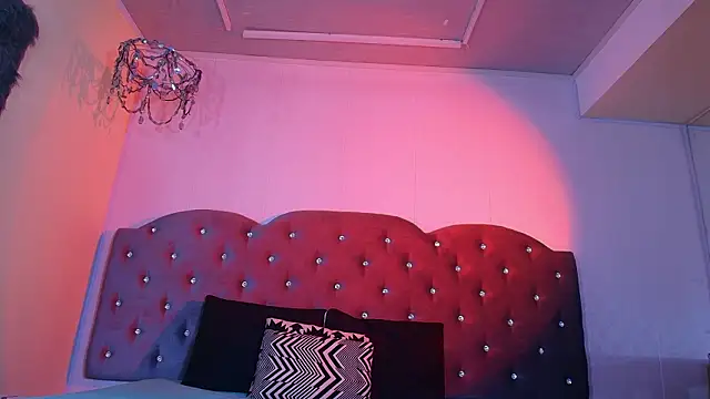 scarlett venom  online show from March 18, 2026, 8:12 pm