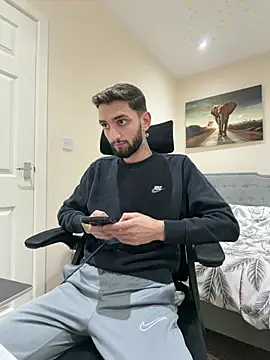 Juliann69Ramiro online show from January 13, 2026, 11:04 am